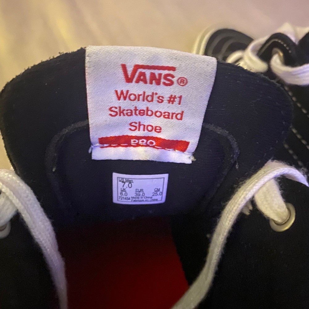 ✨LIKE NEW!! Vans 🙌🏾✨🤩